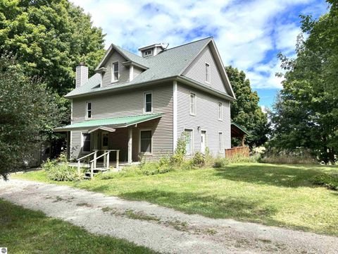 Photo of 1660 W Wing Road, Mt Pleasant, MI 48858 (MLS # 1939496)
