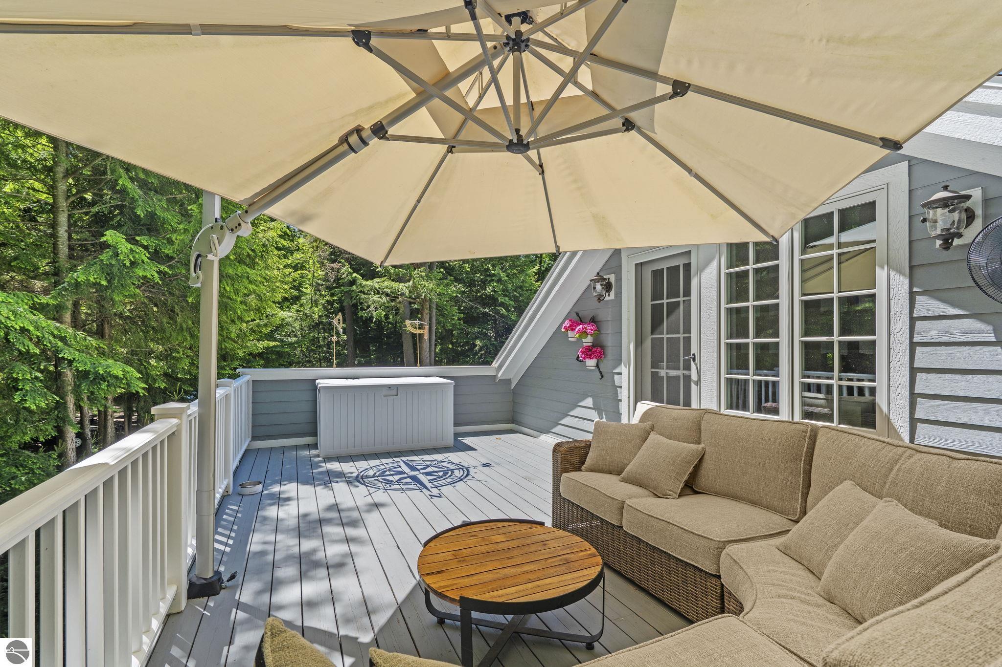 Leland, Michigan 49654, United States, 4 Bedrooms Bedrooms, ,4 BathroomsBathrooms,Residential,Active,160037