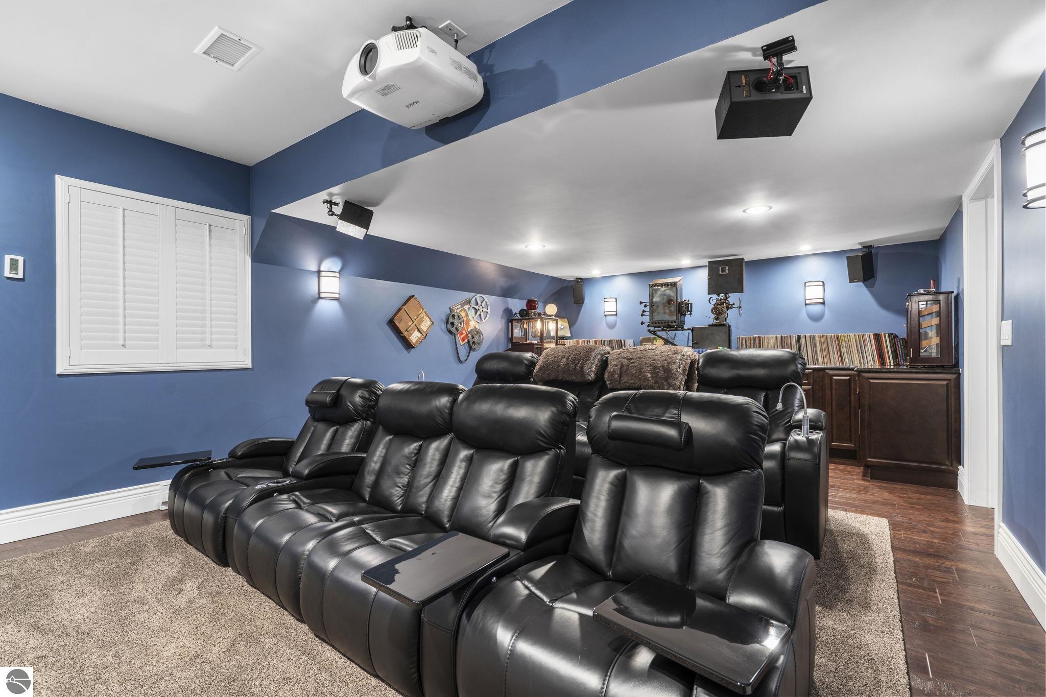 Leland, Michigan 49654, United States, 4 Bedrooms Bedrooms, ,4 BathroomsBathrooms,Residential,Active,160037