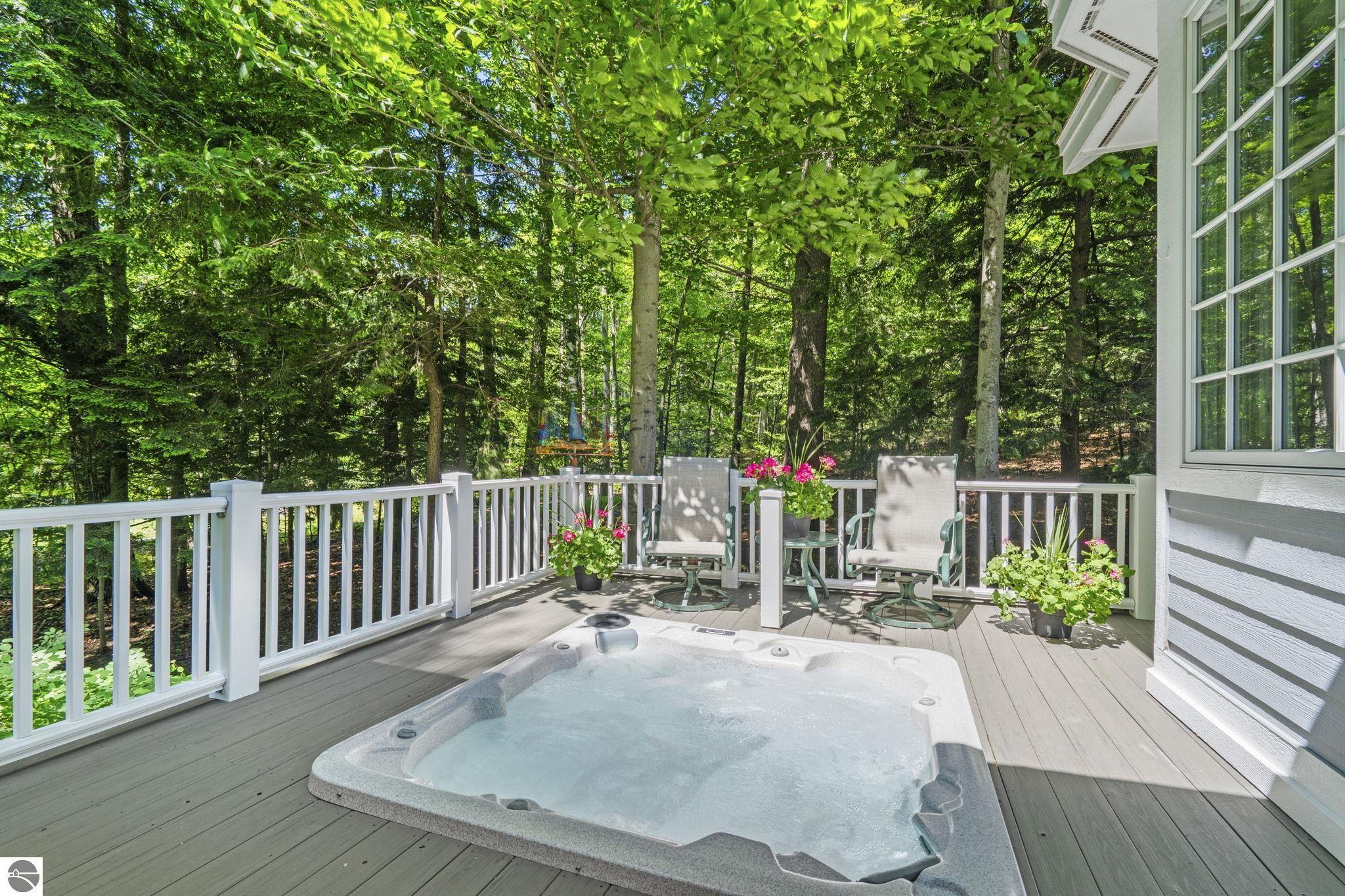 Leland, Michigan 49654, United States, 4 Bedrooms Bedrooms, ,4 BathroomsBathrooms,Residential,Active,160037