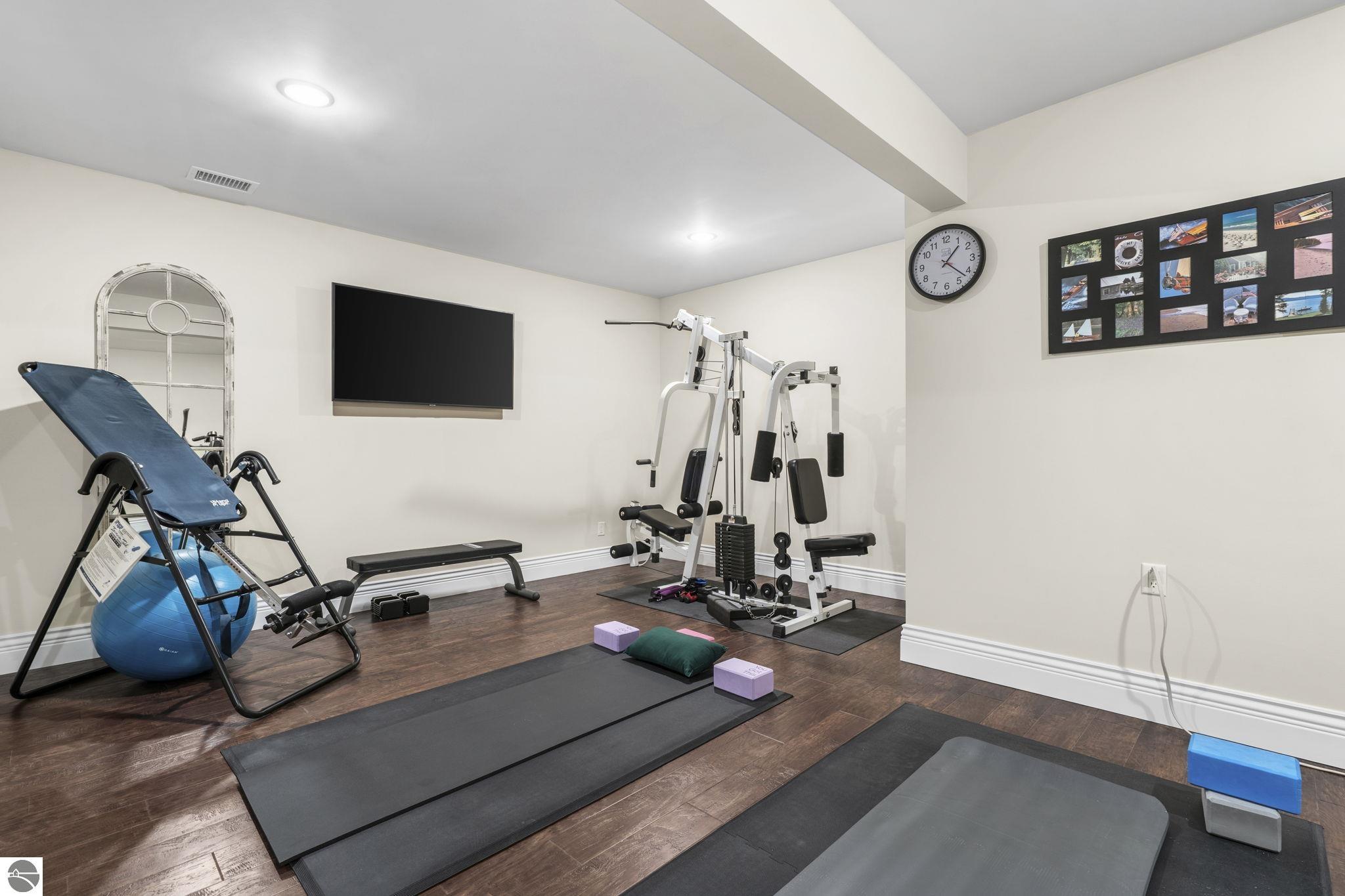 Leland, Michigan 49654, United States, 4 Bedrooms Bedrooms, ,4 BathroomsBathrooms,Residential,Active,160037