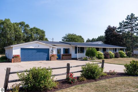 Tiny photo for 5806 W Weidman Road, Weidman, MI 48893 (MLS # 1943102)
