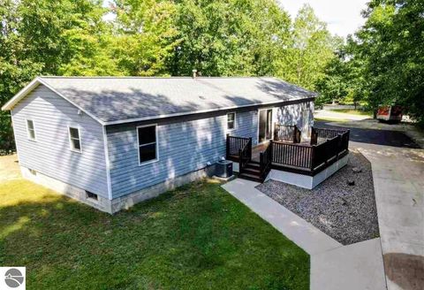 Tiny photo for 304 Christina Lane, Traverse City, MI 49696 (MLS # 1944055)