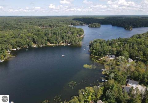 Tiny photo for 304 Christina Lane, Traverse City, MI 49696 (MLS # 1944055)