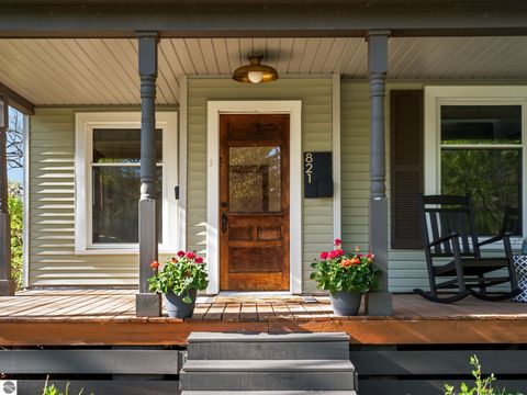 Tiny photo for 821 Webster Street, Traverse City, MI 49686 (MLS # 1945721)