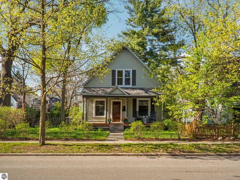 Tiny photo for 821 Webster Street, Traverse City, MI 49686 (MLS # 1945721)