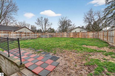 Tiny photo for 604 S Rockingham Avenue, Alma, MI 48801 (MLS # 1943596)