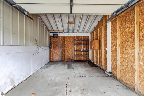 Tiny photo for 604 S Rockingham Avenue, Alma, MI 48801 (MLS # 1943596)