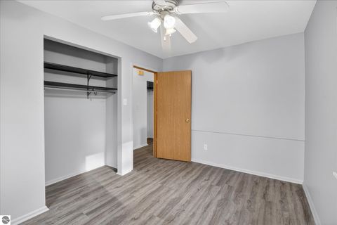 Tiny photo for 604 S Rockingham Avenue, Alma, MI 48801 (MLS # 1943596)