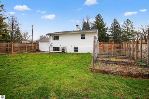 Tiny photo for 604 S Rockingham Avenue, Alma, MI 48801 (MLS # 1943596)