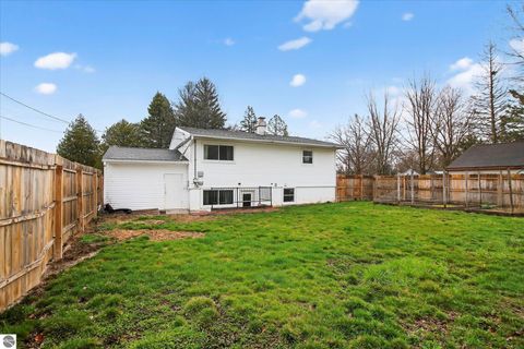 Tiny photo for 604 S Rockingham Avenue, Alma, MI 48801 (MLS # 1943596)