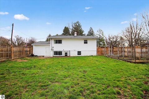 Tiny photo for 604 S Rockingham Avenue, Alma, MI 48801 (MLS # 1943596)