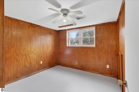 Tiny photo for 604 S Rockingham Avenue, Alma, MI 48801 (MLS # 1943596)