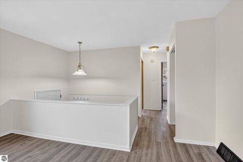 Tiny photo for 604 S Rockingham Avenue, Alma, MI 48801 (MLS # 1943596)