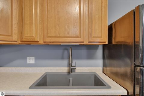 Tiny photo for 604 S Rockingham Avenue, Alma, MI 48801 (MLS # 1943596)