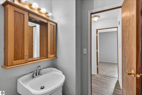 Tiny photo for 604 S Rockingham Avenue, Alma, MI 48801 (MLS # 1943596)