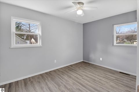 Tiny photo for 604 S Rockingham Avenue, Alma, MI 48801 (MLS # 1943596)
