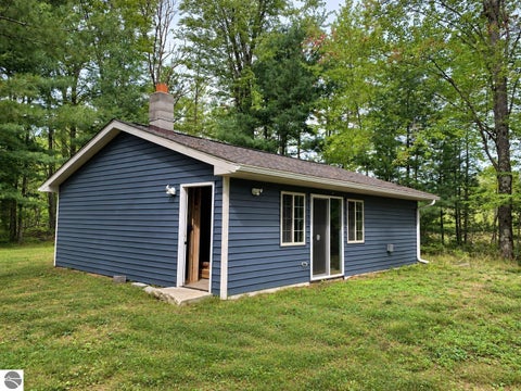 Tiny photo for 575 W Birch Road, Roscommon, MI 48653 (MLS # 1950530)