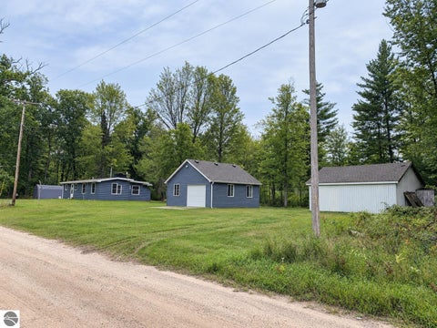 Tiny photo for 575 W Birch Road, Roscommon, MI 48653 (MLS # 1950530)