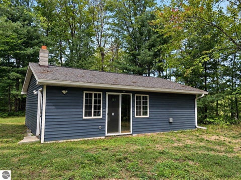 Tiny photo for 575 W Birch Road, Roscommon, MI 48653 (MLS # 1950530)