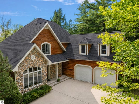 407 N TWIN PINES DR, LAKE LEELANAU, MI 49653 - Image 01c41edab3a8ba18d9f14114c42e8a64/1825123643