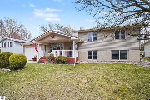 Photo of 218 Fleming Drive, Alma, MI 48801 (MLS # 1943414)