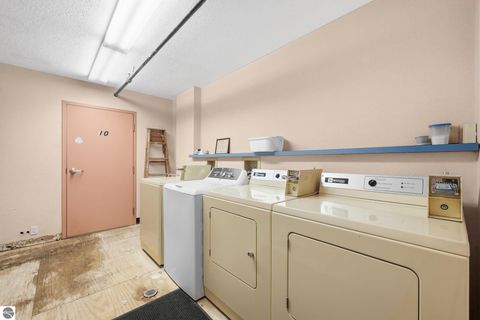 Tiny photo for 124 Beech Street, Traverse City, MI 49684 (MLS # 1942529)