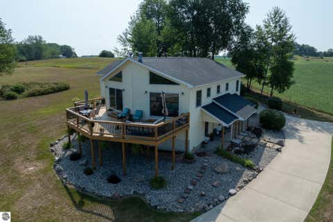 Photo of 1201 S Clubhouse Drive, Lake Isabella, MI 48893 (MLS # 1948888)