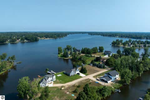 Tiny photo for 1201 S Clubhouse Drive, Lake Isabella, MI 48893 (MLS # 1948888)