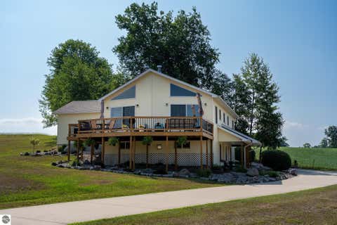 Tiny photo for 1201 S Clubhouse Drive, Lake Isabella, MI 48893 (MLS # 1948888)