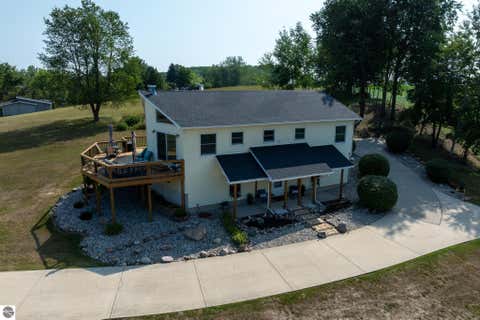 Tiny photo for 1201 S Clubhouse Drive, Lake Isabella, MI 48893 (MLS # 1948888)