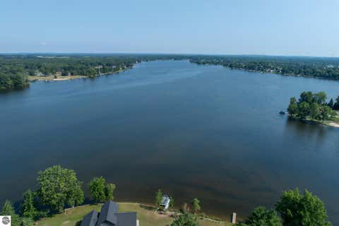 Tiny photo for 1201 S Clubhouse Drive, Lake Isabella, MI 48893 (MLS # 1948888)