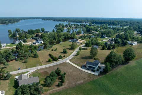Tiny photo for 1201 S Clubhouse Drive, Lake Isabella, MI 48893 (MLS # 1948888)