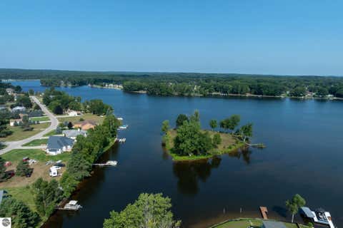 Tiny photo for 1201 S Clubhouse Drive, Lake Isabella, MI 48893 (MLS # 1948888)