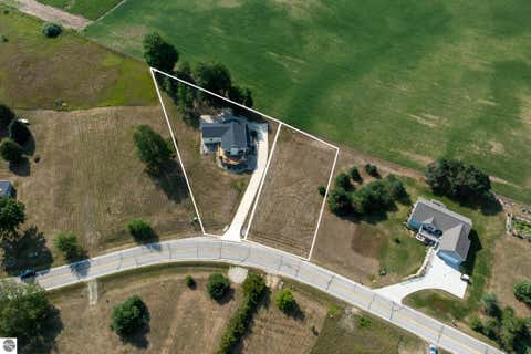 Tiny photo for 1201 S Clubhouse Drive, Lake Isabella, MI 48893 (MLS # 1948888)