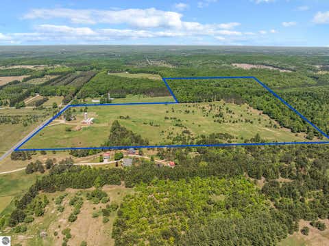Tiny photo for 1902 N 29 Road, Cadillac, MI 49601 (MLS # 1946473)