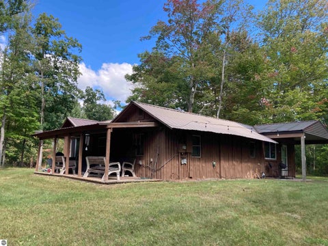 Tiny photo for 5113 Sawyer Lane, Rose City, MI 48654 (MLS # 1950906)