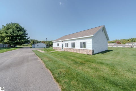 Tiny photo for 3896 Falling Leaf Trail, Traverse City, MI 49686 (MLS # 1951695)