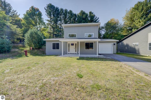 Photo of 3896 Falling Leaf Trail, Traverse City, MI 49686 (MLS # 1951695)