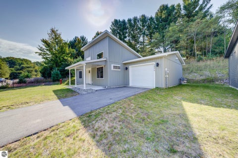 Tiny photo for 3896 Falling Leaf Trail, Traverse City, MI 49686 (MLS # 1951695)