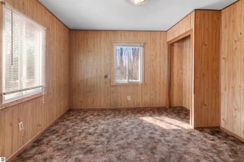 Tiny photo for 302 Fern Avenue, Cadillac, MI 49601 (MLS # 1942600)