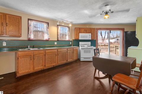 Tiny photo for 302 Fern Avenue, Cadillac, MI 49601 (MLS # 1942600)