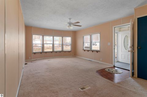 Tiny photo for 302 Fern Avenue, Cadillac, MI 49601 (MLS # 1942600)