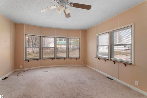 Tiny photo for 302 Fern Avenue, Cadillac, MI 49601 (MLS # 1942600)