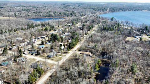 Tiny photo for 302 Fern Avenue, Cadillac, MI 49601 (MLS # 1942600)