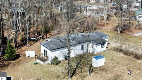 Tiny photo for 302 Fern Avenue, Cadillac, MI 49601 (MLS # 1942600)