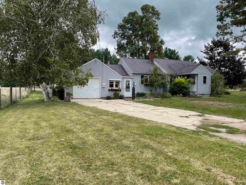 Tiny photo for 4658 N Croswell Road, Alma, MI 48801 (MLS # 1944053)