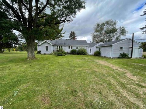 Tiny photo for 4658 N Croswell Road, Alma, MI 48801 (MLS # 1944053)