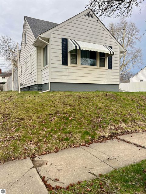 Tiny photo for 1735 Pattengill Avenue, Lansing, MI 48910 (MLS # 1943774)