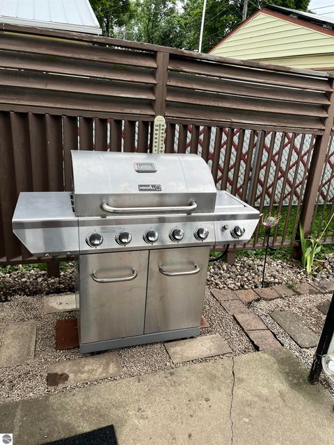 Tiny photo for 1735 Pattengill Avenue, Lansing, MI 48910 (MLS # 1943774)